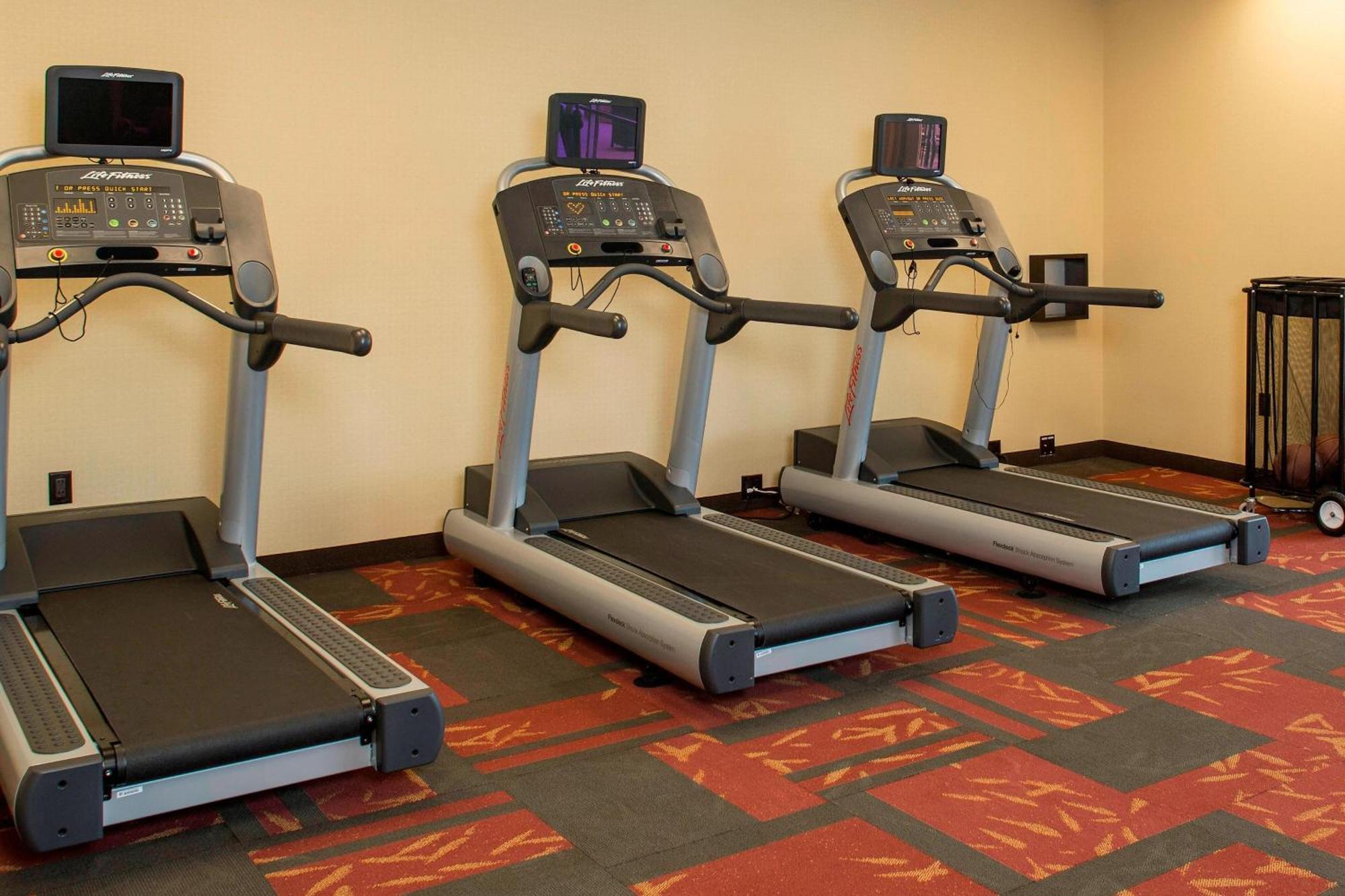 Courtyard By Marriott Dallas Midlothian At Midlothian Conference Center Buitenkant foto