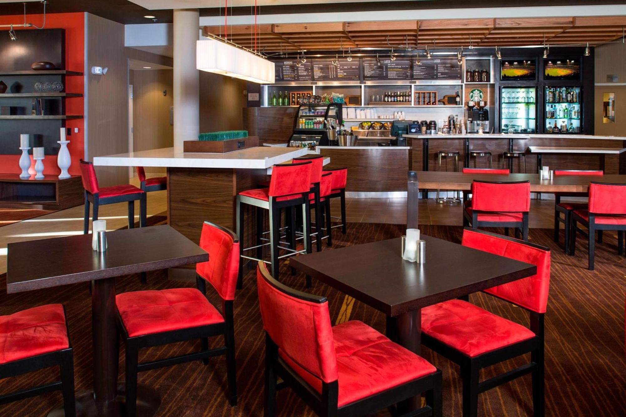 Courtyard By Marriott Dallas Midlothian At Midlothian Conference Center Buitenkant foto