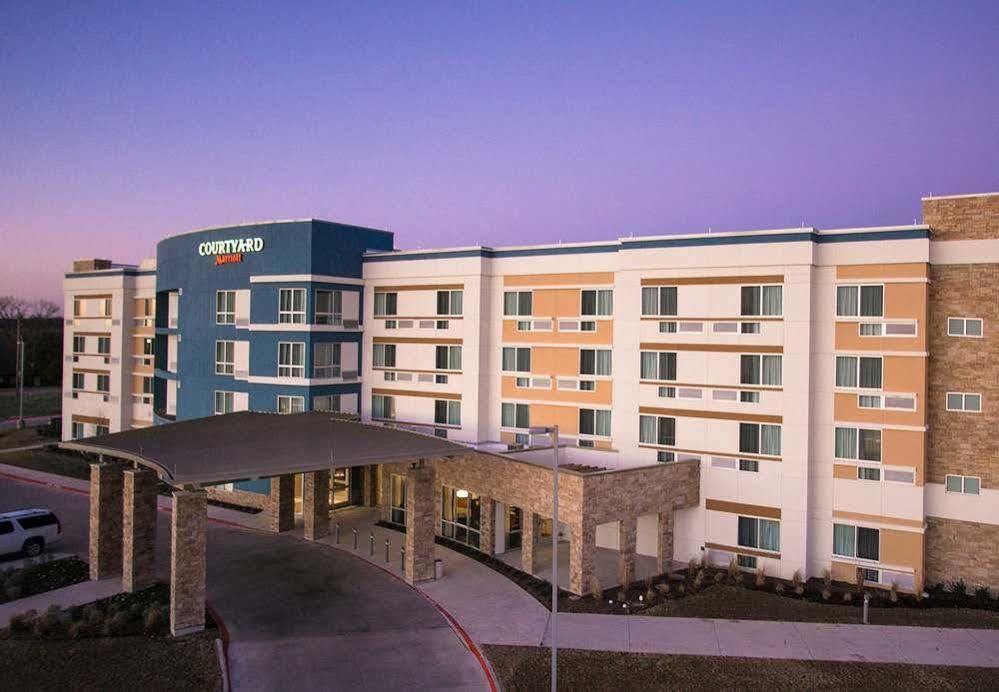 Courtyard By Marriott Dallas Midlothian At Midlothian Conference Center Buitenkant foto