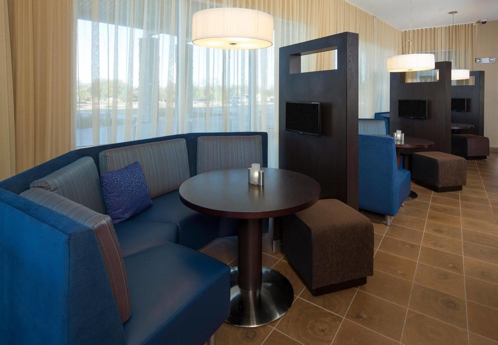 Courtyard By Marriott Dallas Midlothian At Midlothian Conference Center Buitenkant foto